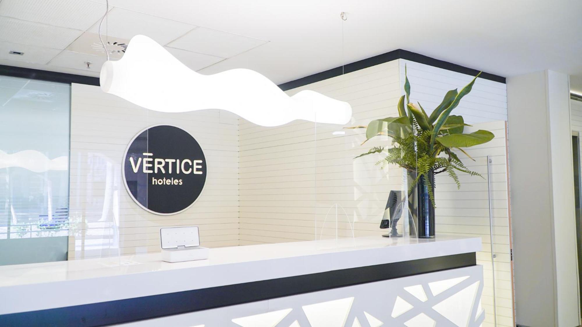 Vertice Sevilla Екстериор снимка